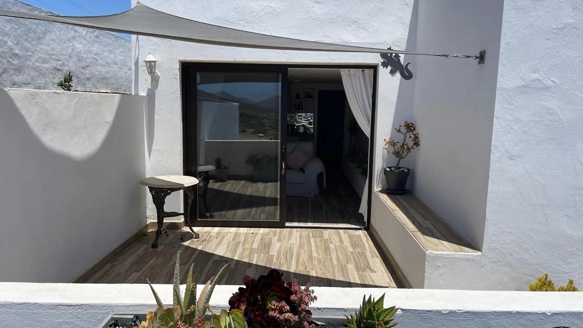 Asomada Views Apartamentos Tias