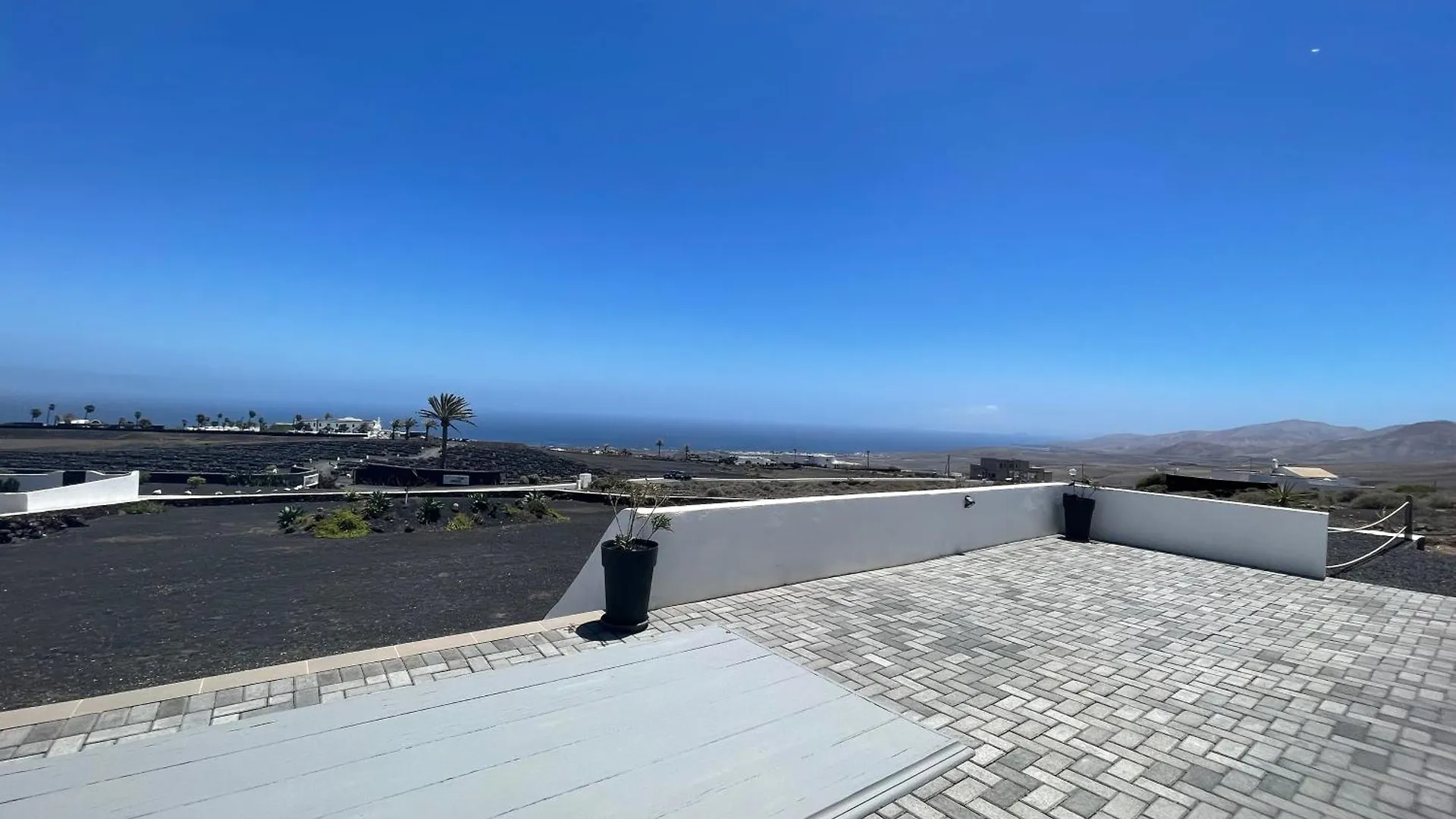 Asomada Views Apartamentos Tias